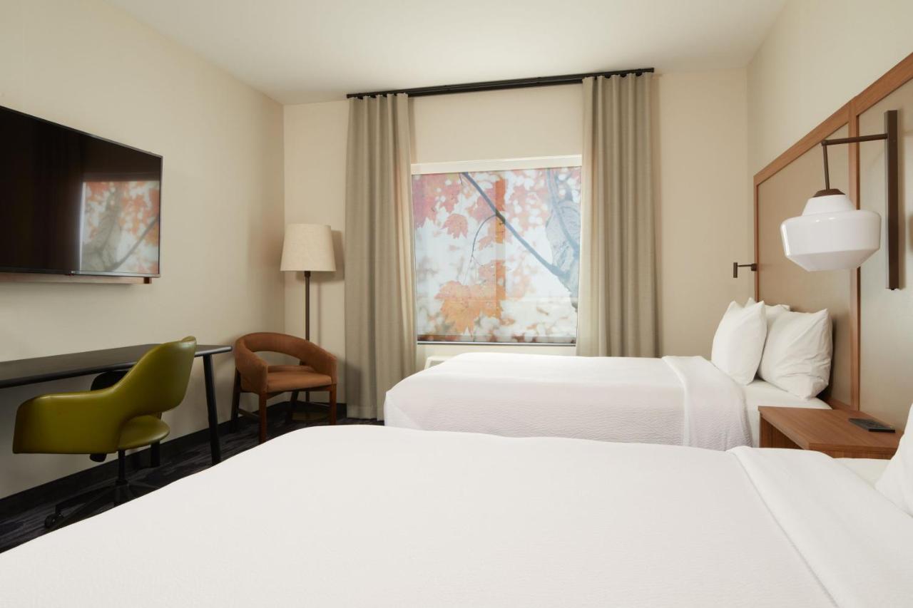 Fairfield By Marriott & West 2*